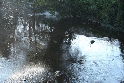 滴水成河