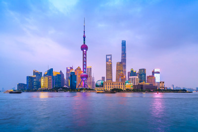 上海的夜市景观和五彩缤纷的灯光