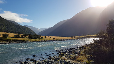 新西兰，有志山国家公园的河流