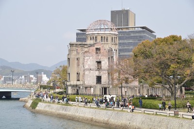 樱花和原子弹圆顶，日本广岛