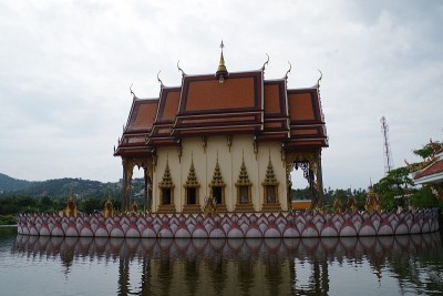 苏梅岛的白腊寺
