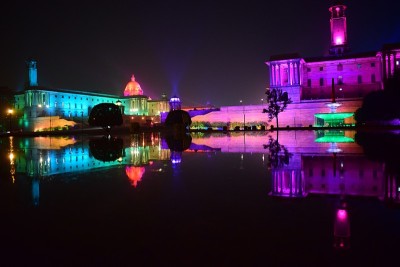印度德里的Rashtrapati Bhawan五颜六色的夜景，著名的Rashtrapati Bhaw