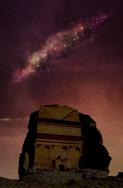 沙特阿拉伯Al Ula附近的马达因萨利赫考古遗址，星空灿烂