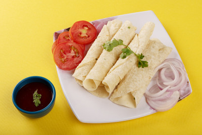 印度美味的开胃菜叫papad