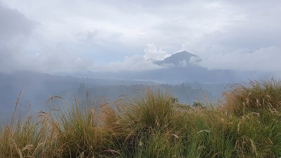 巴图尔山
