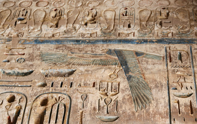 埃及象形文字在Medinet Habu神庙，卢克索，埃及