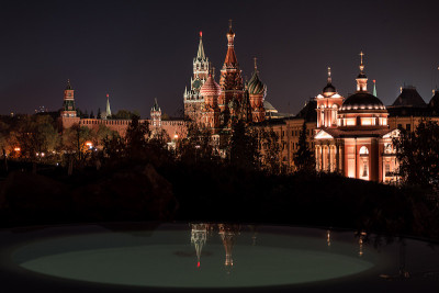 莫斯科。红场。圣巴西尔大教堂夜景