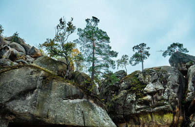 山的风景。Dovbush岩石。喀尔巴阡山,乌克兰。