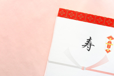 婚礼的礼物。