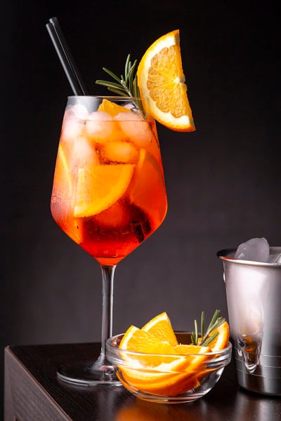 加冰的鸡尾酒