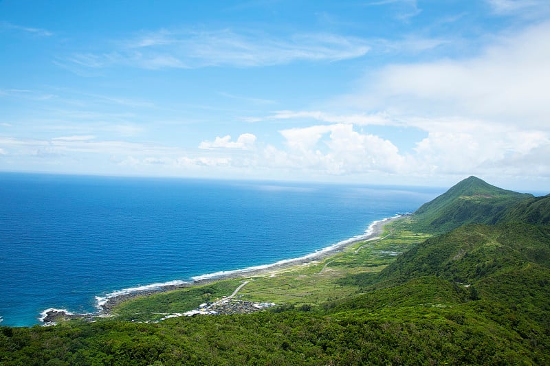 兰屿的海岸线。