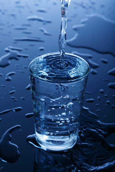 水