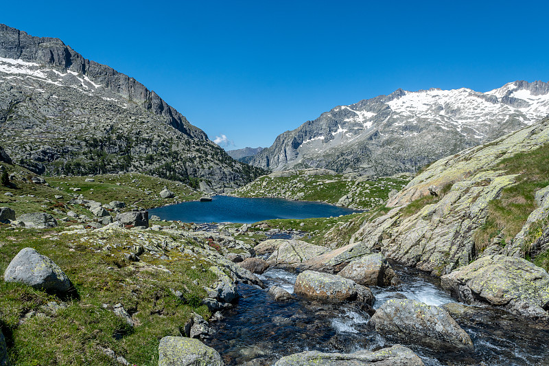 Aigüestortes国家公园和桑特毛里奇湖