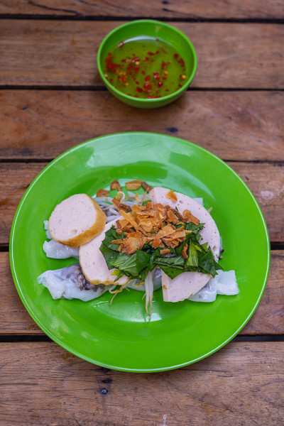 垂直俯视图照片的越南蒸米粉卷- Banh Cuon