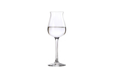 意大利格拉巴酒或伏特加酒杯