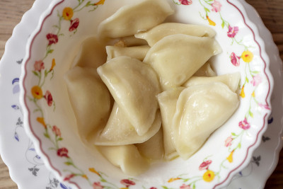 Vareniki板上