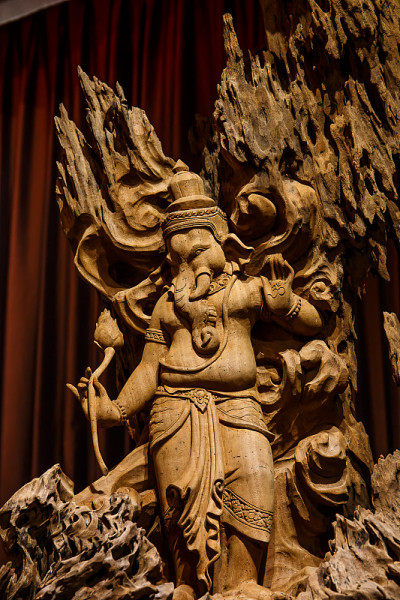 Ganesh雕刻木头