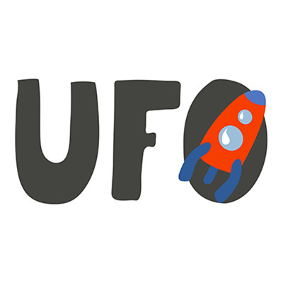 UFO -手绘矢量字母。彩色涂鸦与文字和火箭孤立的白色背景。时髦的印花在孩子的衣服运动衫海报。