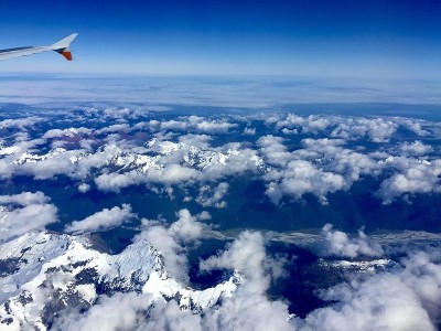 鸟瞰图雪山，新西兰