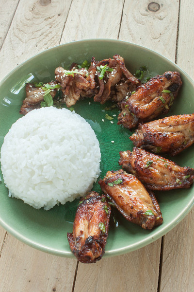 泰国饭，炸鸡，炸猪肉鱼酱