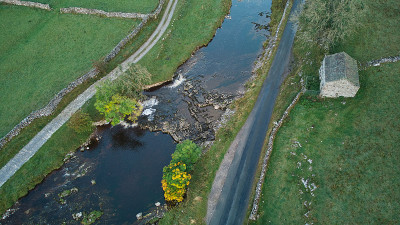 英国，英格兰，北约克郡，北约克郡国家公园，Langstrothdale，典型的约克郡山谷景观中的沃夫