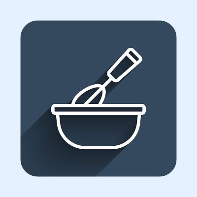 白线烹饪搅拌器与碗图标孤立与长阴影背景。烹饪用具，打蛋器。餐具的迹象。混合食物的象征。蓝色方块按钮。