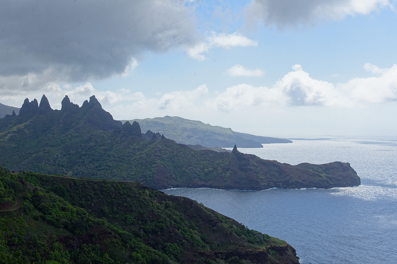 阿卡帕的海滩和山峰