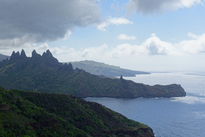 阿卡帕的海滩和山峰