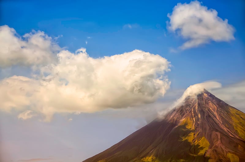 马荣火山