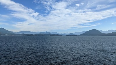 加拿大海洋和山脉(宽平面)