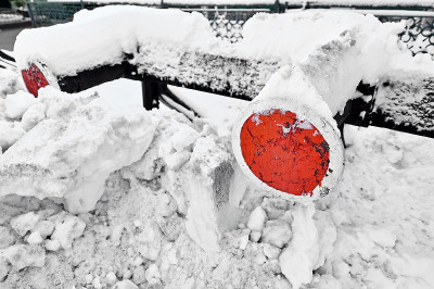大雪过后铁路有缓冲