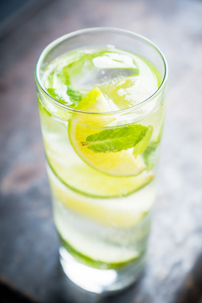 莫吉托鸡尾酒酸橙薄荷