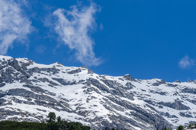 雪山蓝天