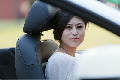 亚洲女人开车