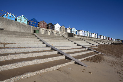 海滩小屋，费利克斯托，英国萨福克