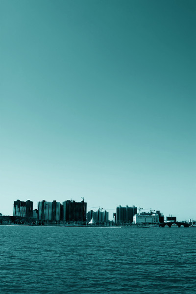 湖边建筑