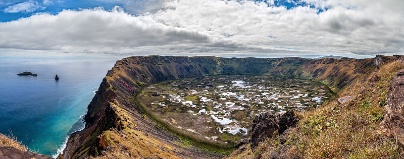 拉诺考火山口全景图，复活节岛，智利