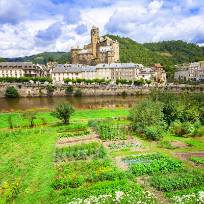 Estaing -法国最美丽的村庄之一