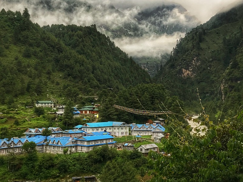 喜马拉雅山上的村庄