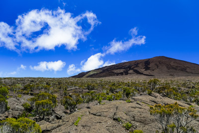 留尼汪岛的皮顿德拉福涅斯火山