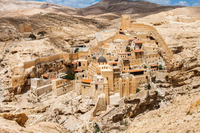 Mar Saba，圣Sabbas的神圣Lavra，俯瞰汲沦谷的东正教修道院。约旦河西岸，巴勒斯坦，以