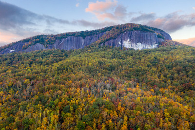 美国北卡罗莱纳的Looking Glass Rock