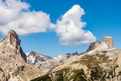 从 Tre Cime di Lavaredo - 特伦蒂诺 - 上阿迪杰意大利阿尔卑斯山的塞斯托或塞