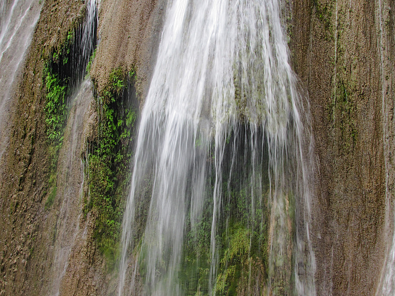 马尾瀑布('Cola de Caballo')，圣地亚哥城内，MÃ©xico(距蒙特雷约30公里)