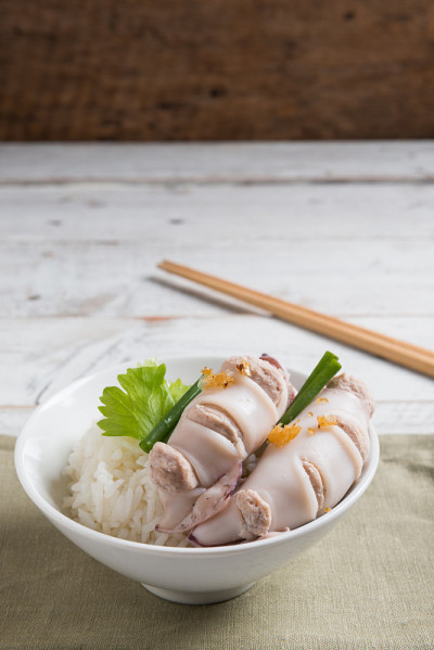 鱿鱼肉蒸饭