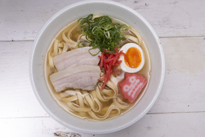 冲绳荞麦面当地美食/冲绳县