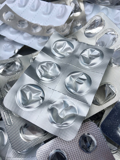 空铝吸塑包装的药丸