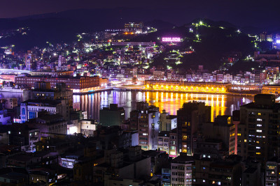 台湾，港口城市，基隆港，基隆市，码头夜景，