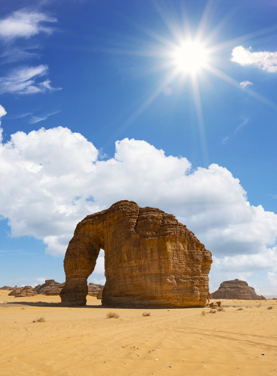 象岩露头地质地层附近的Al Ula，沙特阿拉伯
