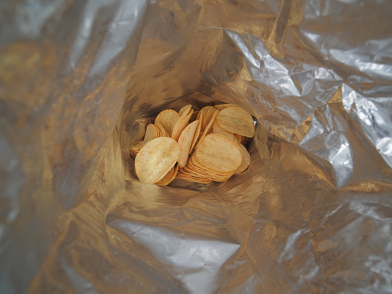 袋子里的薯片。